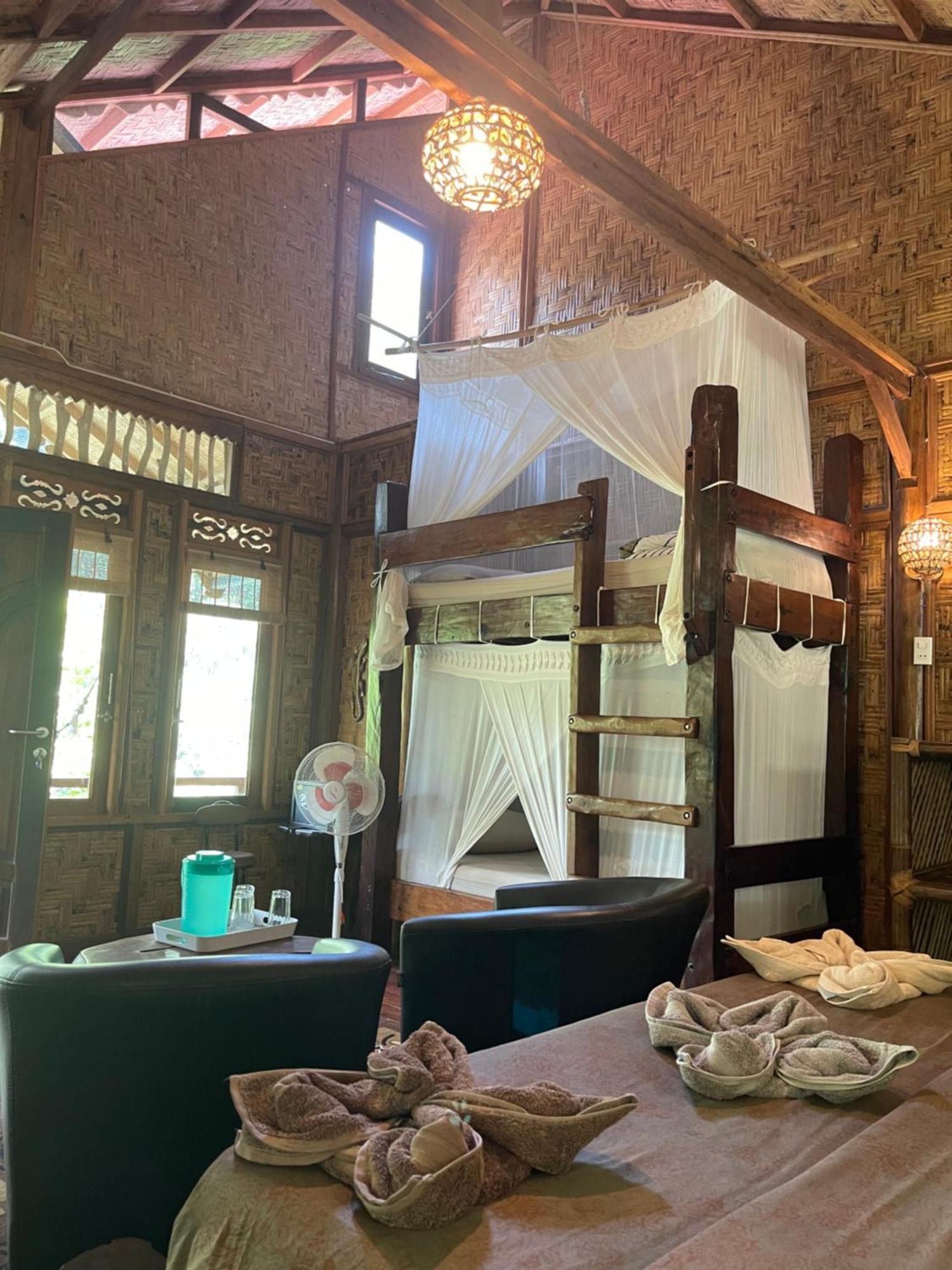 Kupu Kupu Garden Guest House & Cafe Bukit Lawang Zewnętrze zdjęcie