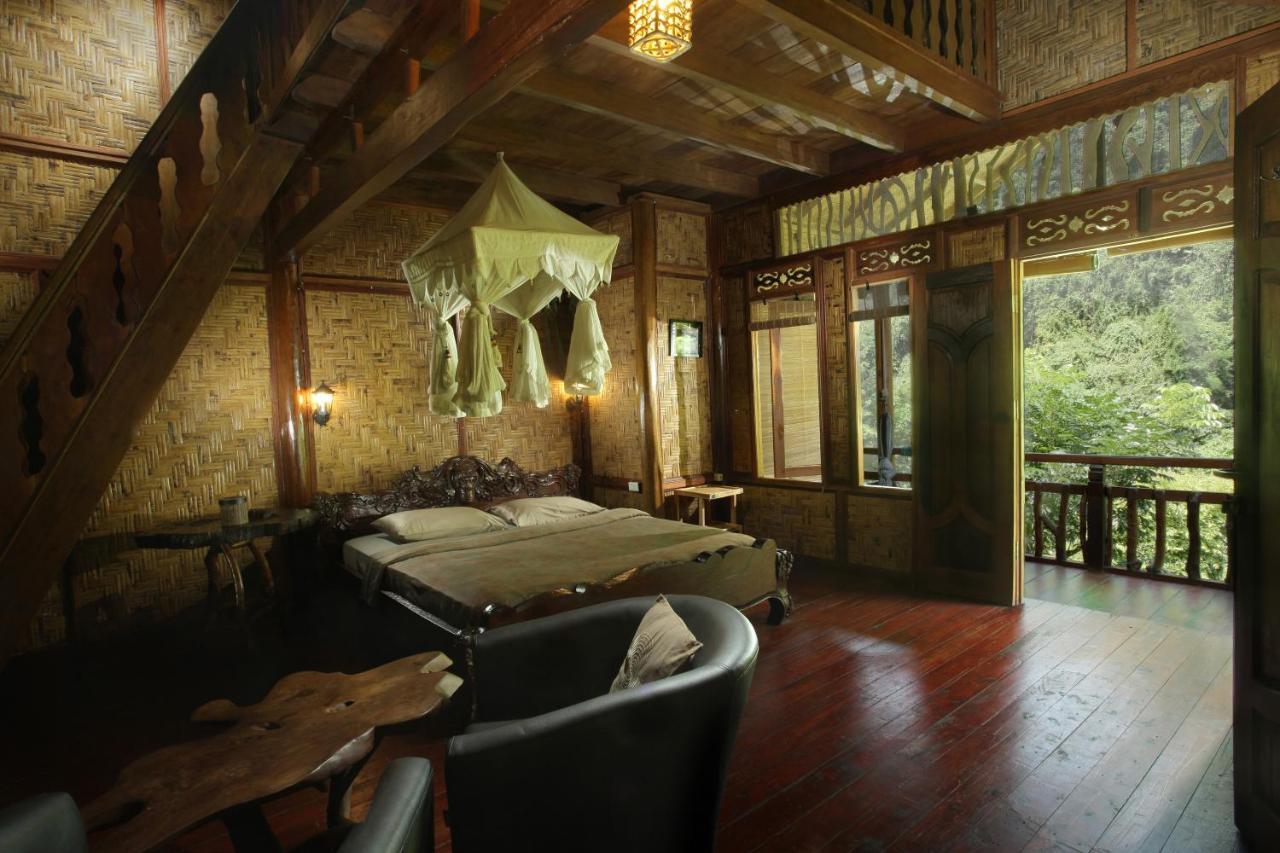 Kupu Kupu Garden Guest House & Cafe Bukit Lawang Zewnętrze zdjęcie